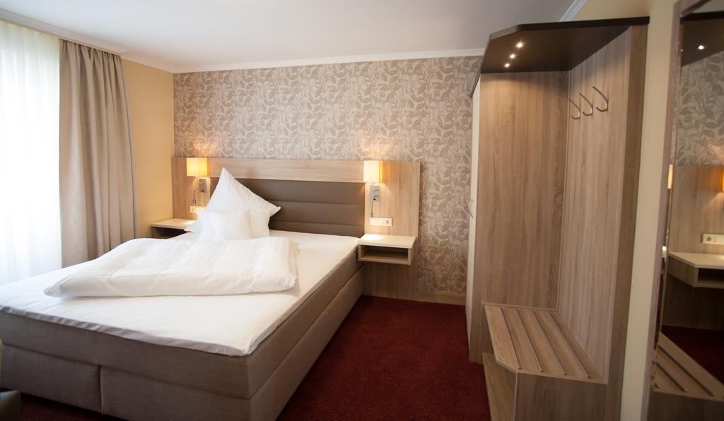 Hotel Restaurant Zur Post Lohfelden חדר תמונה